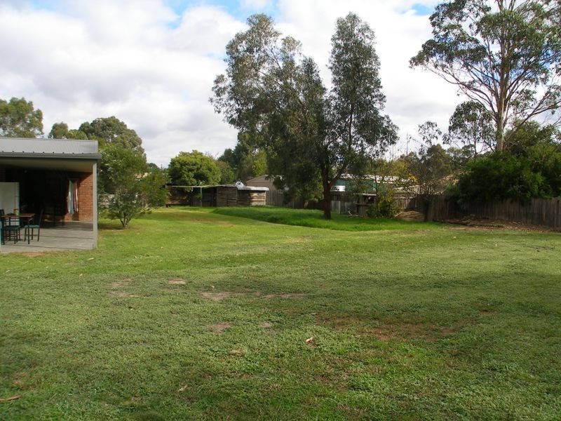 16 Cricket Street, Cowwarr VIC 3857