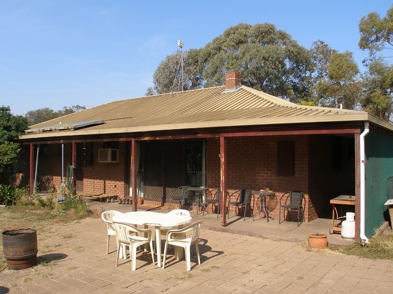 214 Angle Channel Rd, Heyfield VIC 3858
