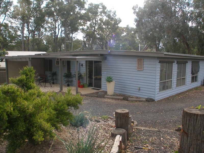 18-20 Mt Bradley Rd, Coongulla VIC 3860