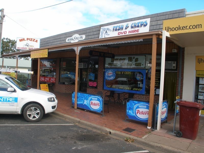 8 8A 8B Temple St, Heyfield VIC 3858