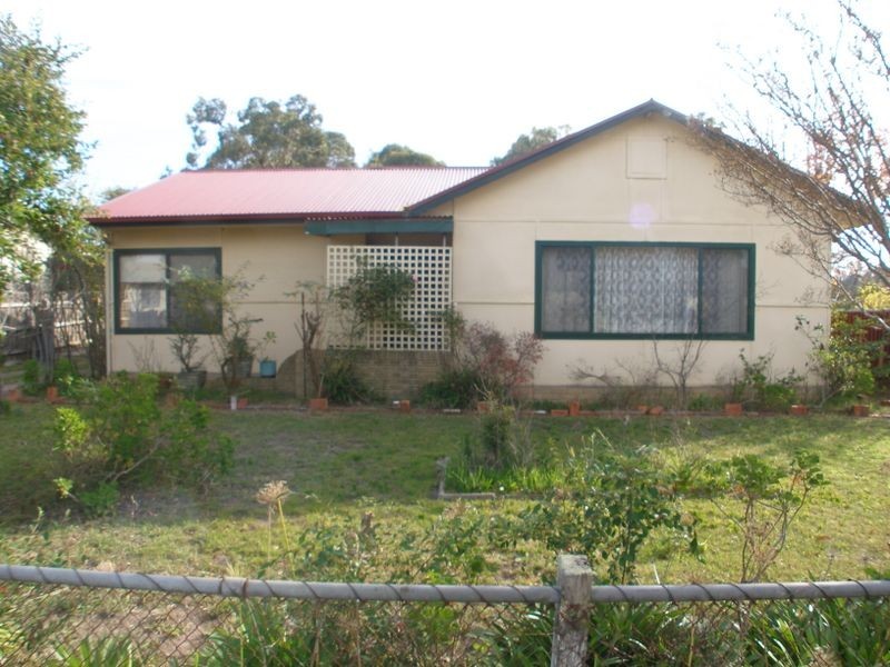13 Allman St, Heyfield VIC 3858