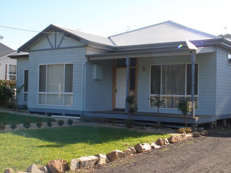 7 Mary Street, Heyfield VIC 3858
