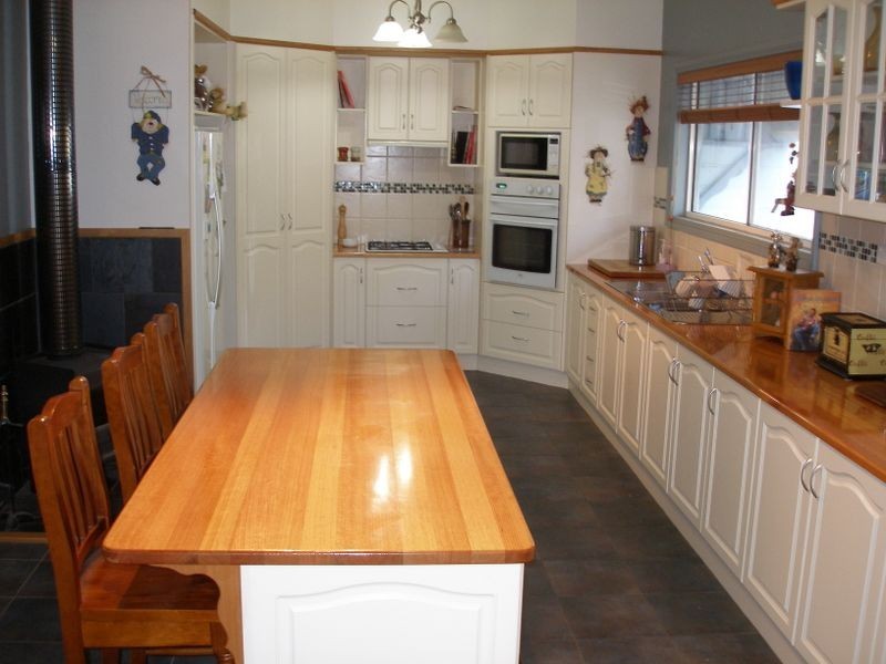 7 Mary Street, Heyfield VIC 3858