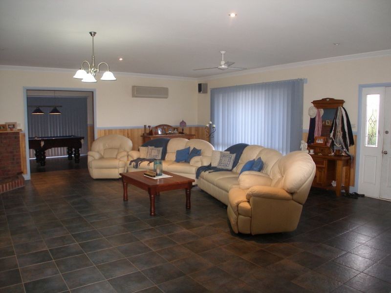 7 Mary Street, Heyfield VIC 3858