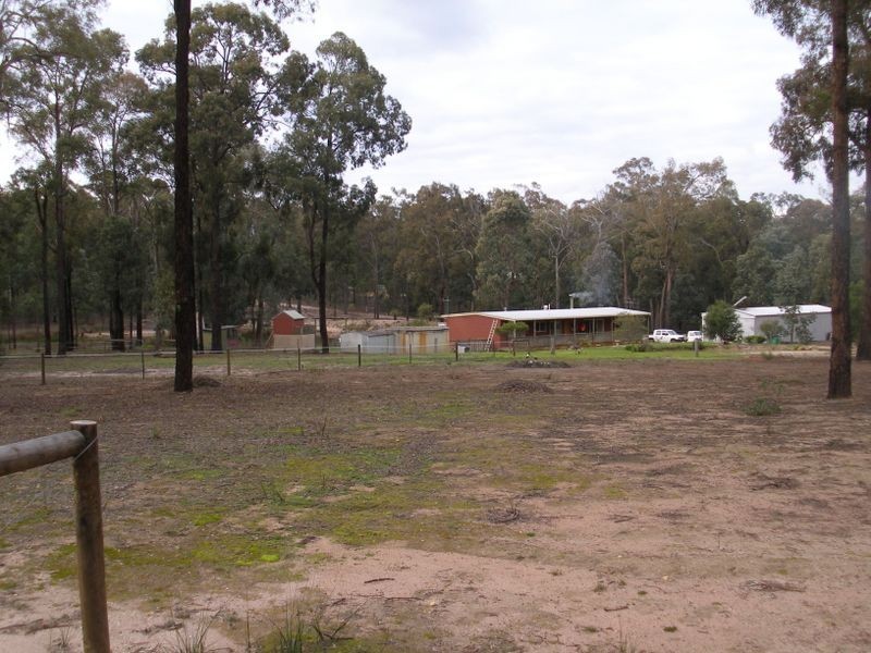 204 Lambrecht Rd, Heyfield VIC 3858