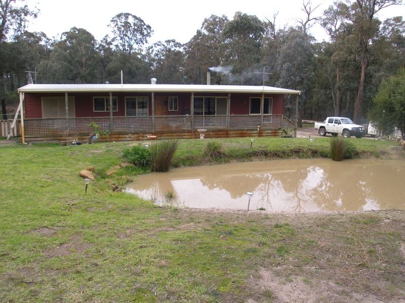 204 Lambrecht Rd, Heyfield VIC 3858