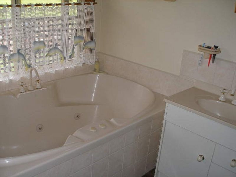 204 Lambrecht Rd, Heyfield VIC 3858