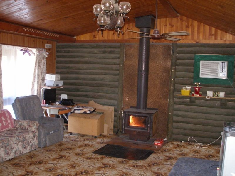 17 Anderson St, Heyfield VIC 3858