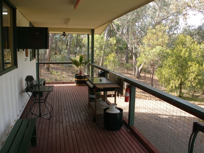 94 Ryans Rd, Coongulla VIC 3860