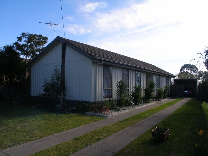 6 Perry Crt, Heyfield VIC 3858