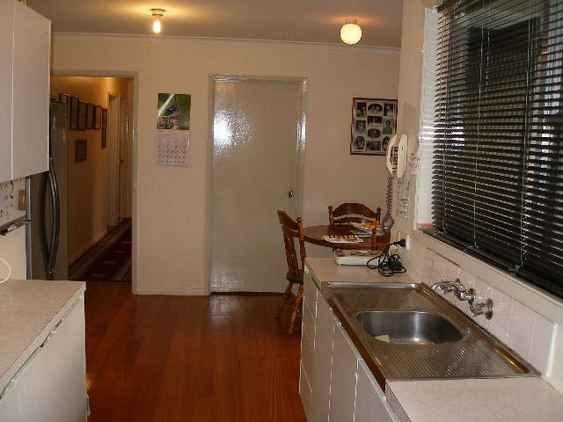 6 Perry Crt, Heyfield VIC 3858