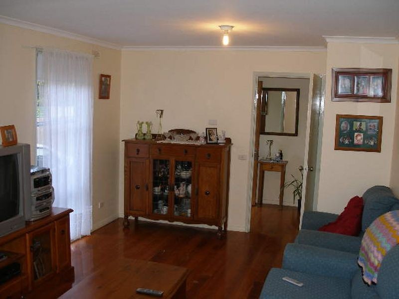 6 Perry Crt, Heyfield VIC 3858