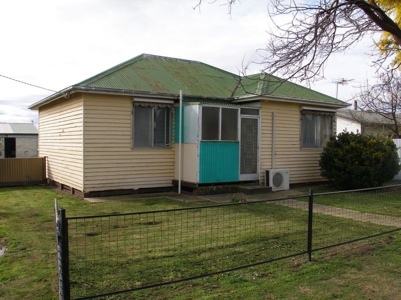 15 Skeels Street, Heyfield VIC 3858