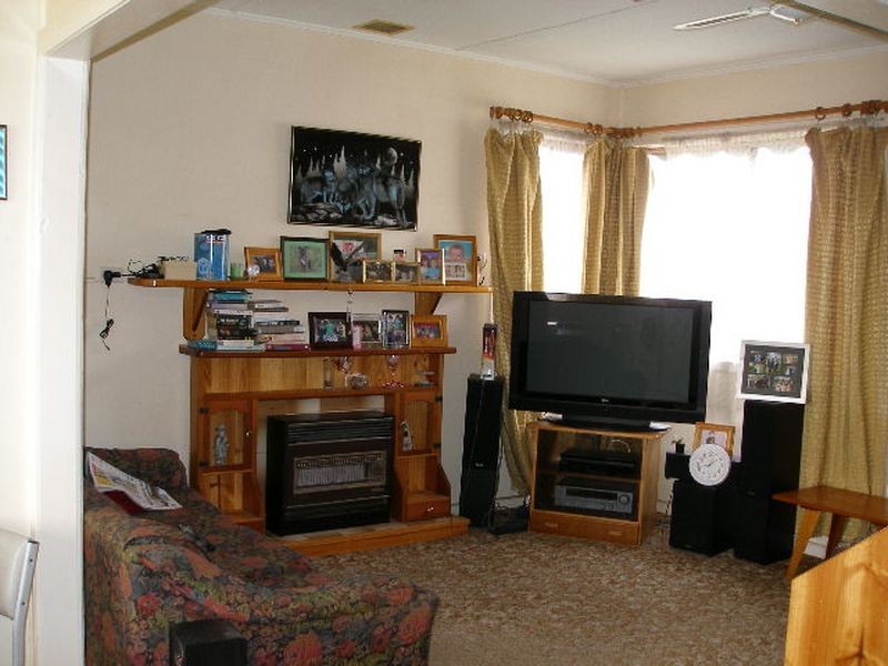 15 Skeels Street, Heyfield VIC 3858