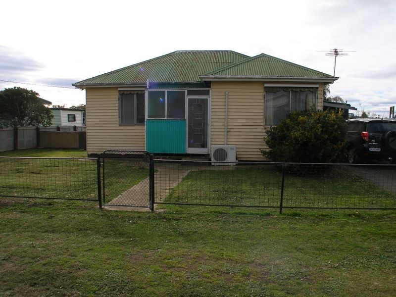 15 Skeels Street, Heyfield VIC 3858