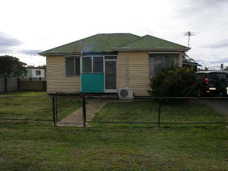 15 Skeels Street, Heyfield VIC 3858