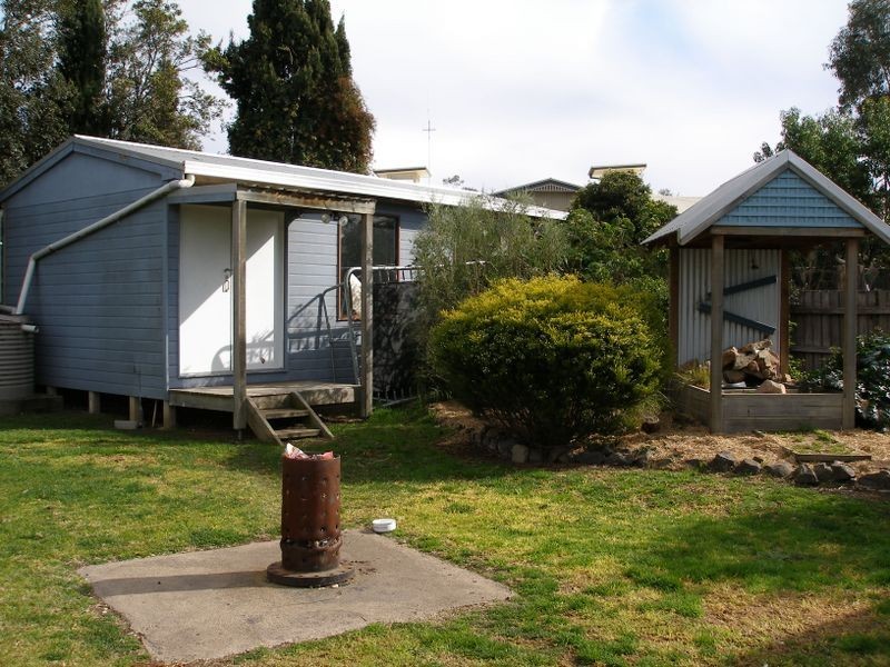 13 Tyson Rd, Heyfield VIC 3858
