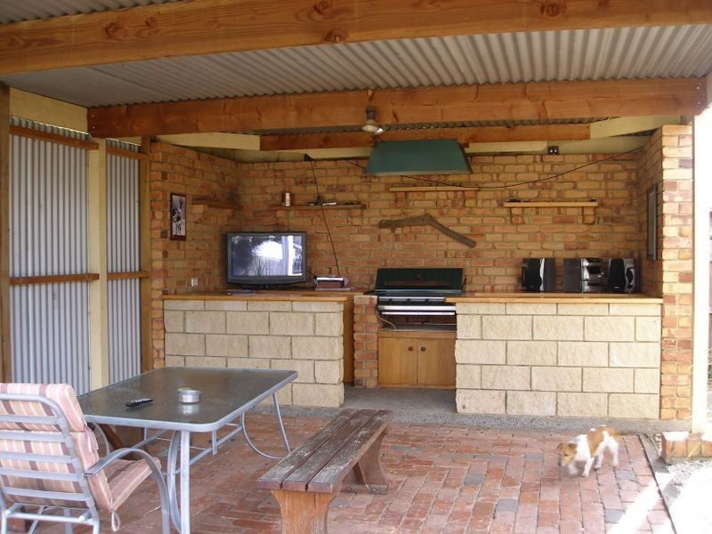 13 Tyson Rd, Heyfield VIC 3858