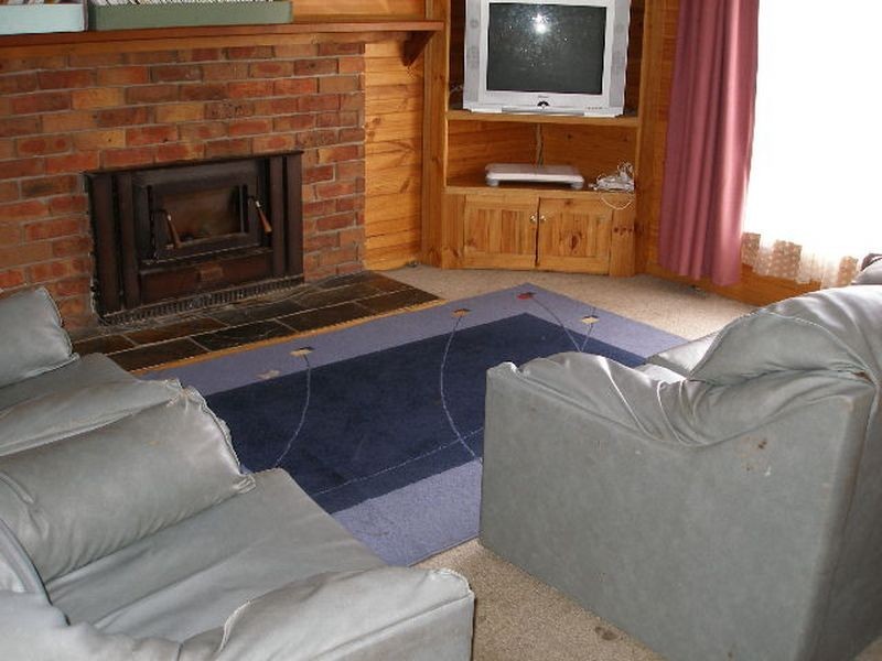 13 Tyson Rd, Heyfield VIC 3858