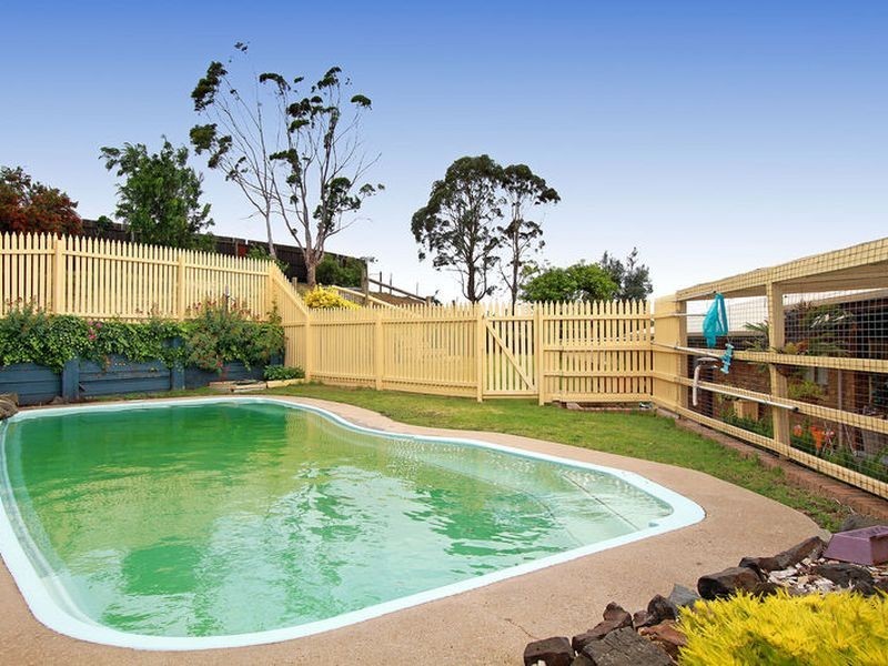 2 Commercial Rd, Heyfield VIC 3858