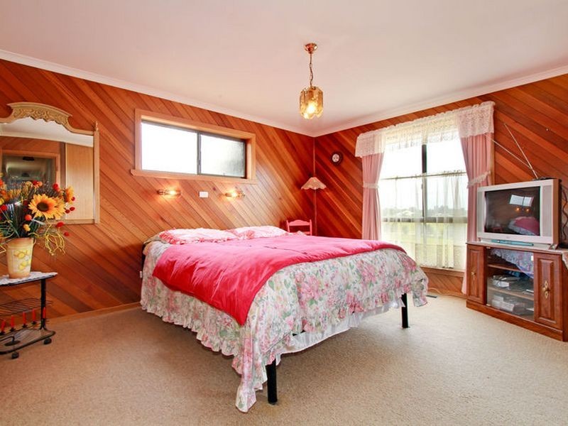 2 Commercial Rd, Heyfield VIC 3858