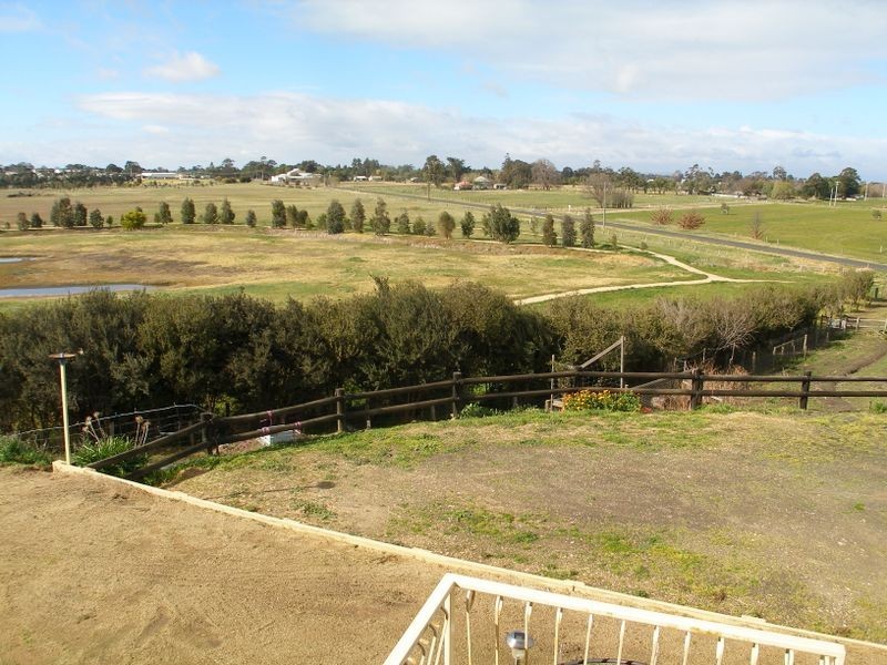 2 Commercial Rd, Heyfield VIC 3858