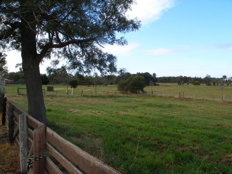 35A Racecourse Rd, Heyfield VIC 3858