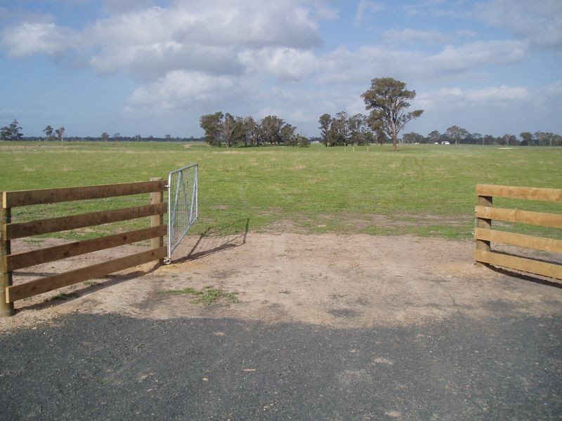 CA 85 Packets Lane, Toongabbie VIC 3856