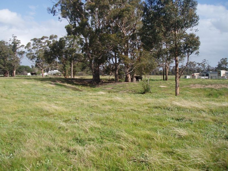 CA 85 Packets Lane, Toongabbie VIC 3856