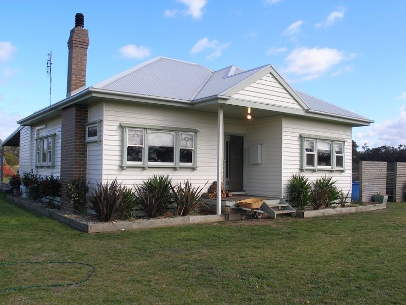 179 Licola Rd, Heyfield VIC 3858