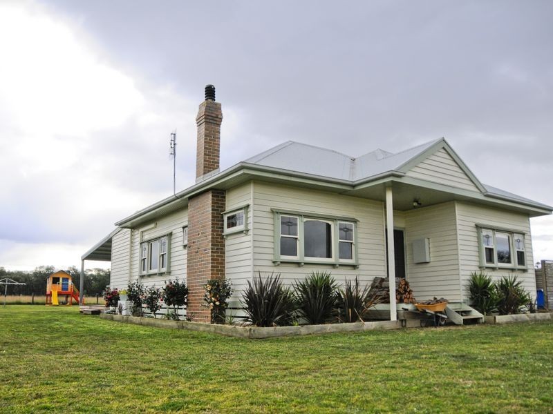 179 Licola Rd, Heyfield VIC 3858