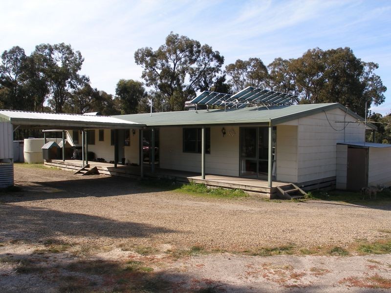 158 Lambrecht Rd, Heyfield VIC 3858