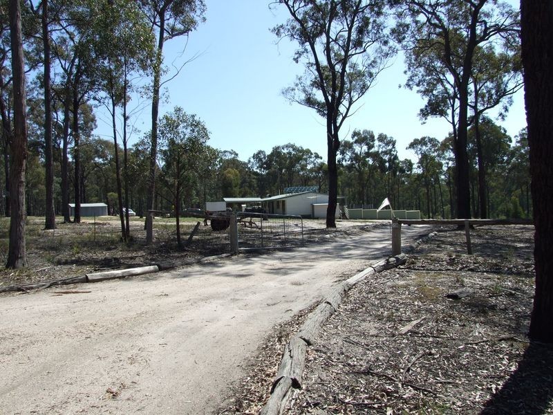 158 Lambrecht Rd, Heyfield VIC 3858