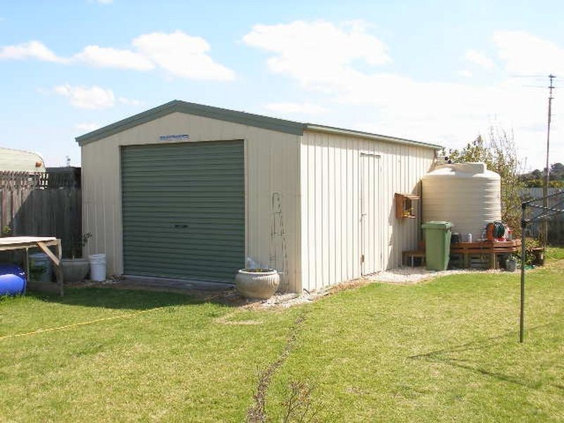 35 Weir Rd, Heyfield VIC 3858