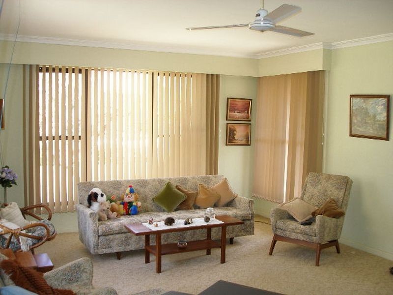 13 Mary St, Heyfield VIC 3858