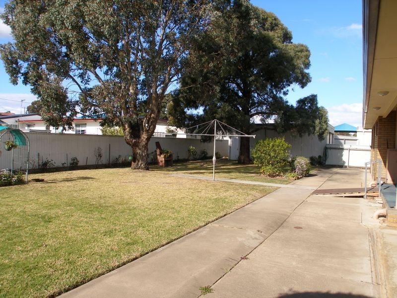 13 Mary St, Heyfield VIC 3858