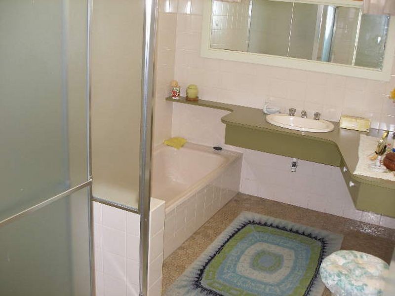 13 Mary St, Heyfield VIC 3858