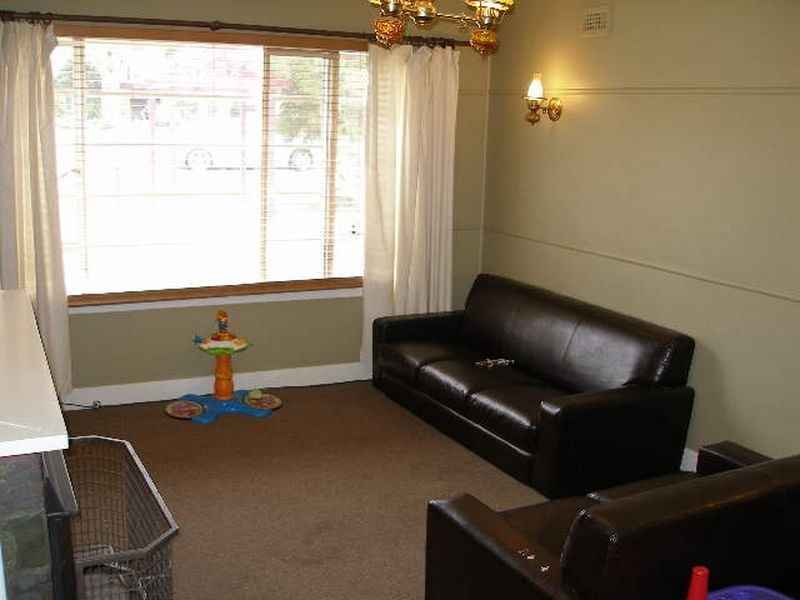 2 Weir Rd, Heyfield VIC 3858