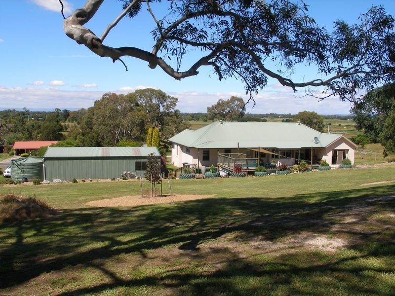 42 Racecourse Road, Heyfield VIC 3858