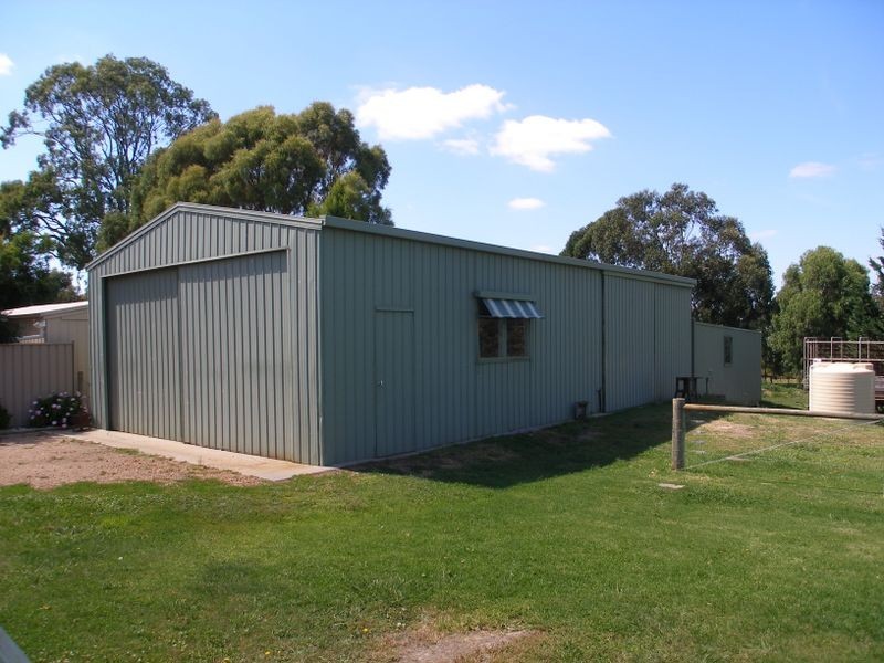 19 Racecourse Road, Heyfield VIC 3858