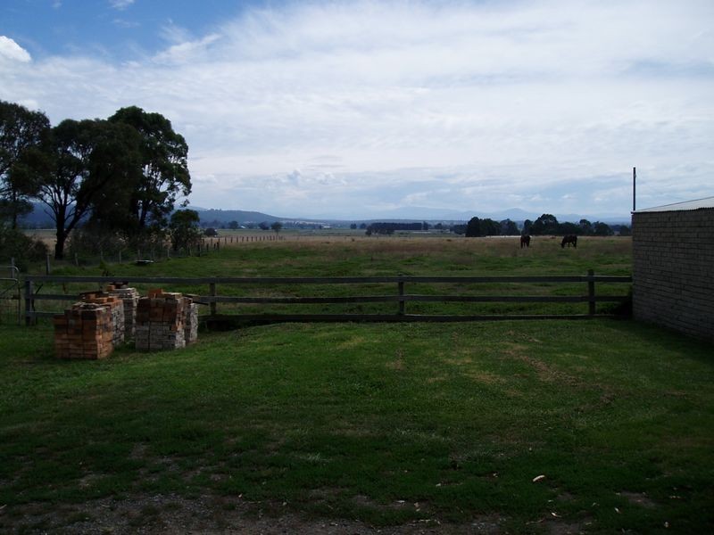 12 Fox’s Road West, Cowwarr VIC 3857