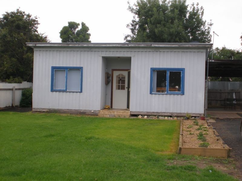 38 Skeels Street, Heyfield VIC 3858