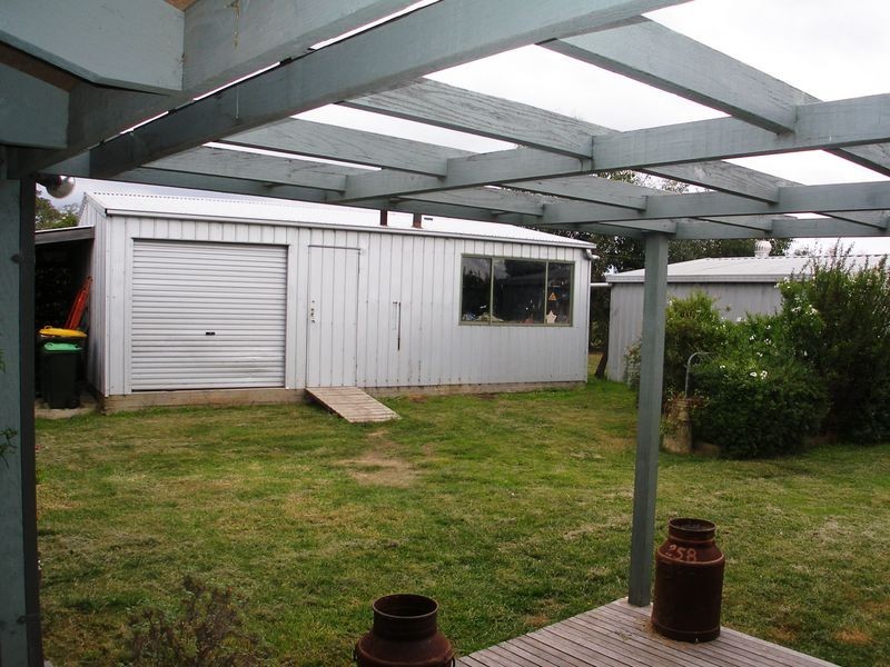 32 Muston’s Lane, Heyfield VIC 3858