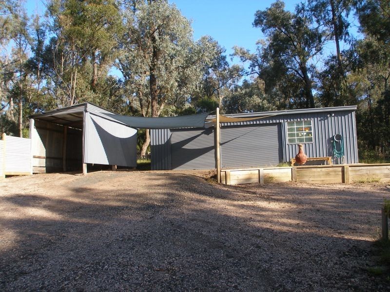 35 Nerrigundah Drive, Glenmaggie VIC 3858