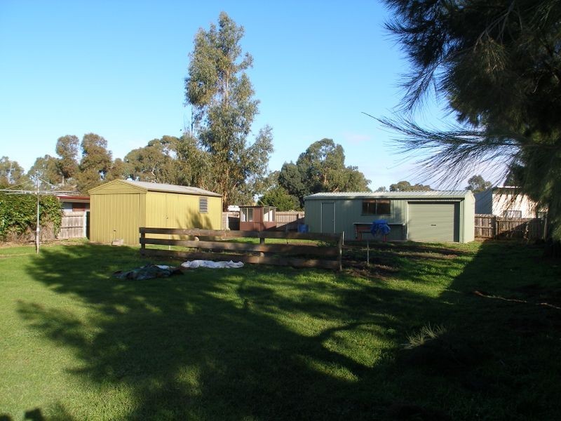 7 Licola Road, Heyfield VIC 3858