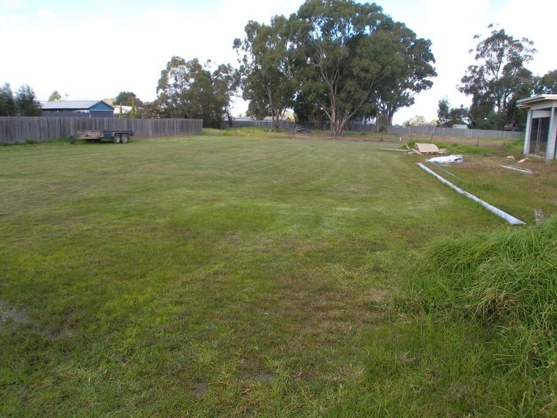 10 Skeels Street, Heyfield VIC 3858