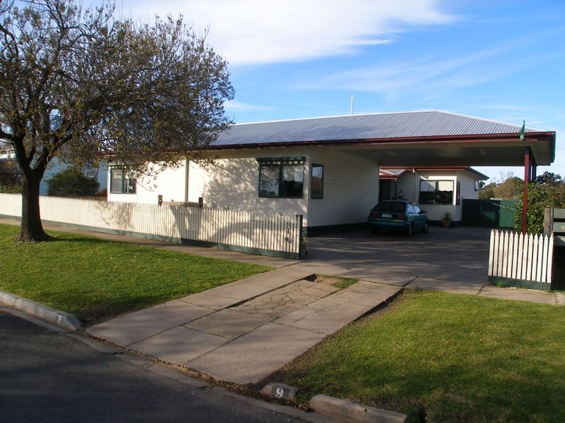 9 Clarke Street, Heyfield VIC 3858
