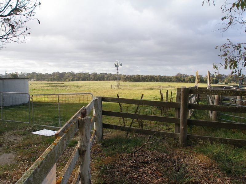 Lot 1-  (4 Johnsons Lane, Seaton VIC 3858