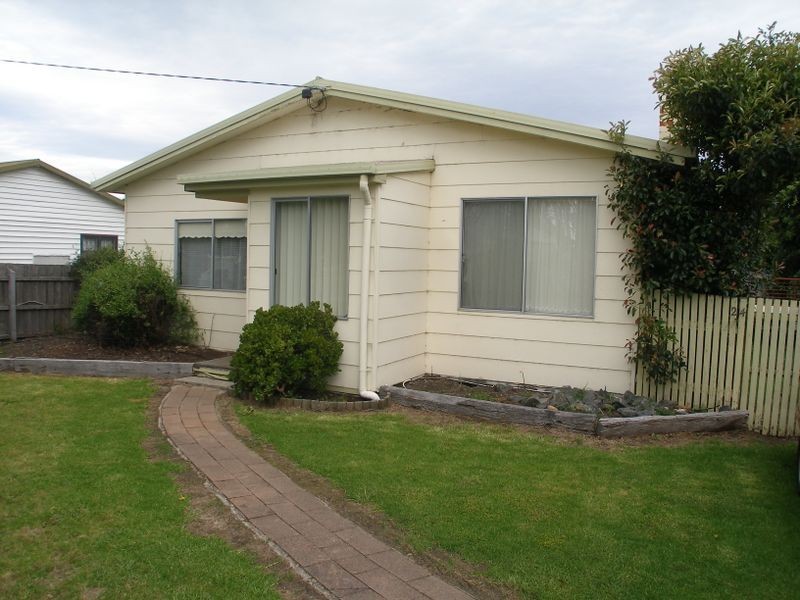 24 Mills Street, Heyfield VIC 3858