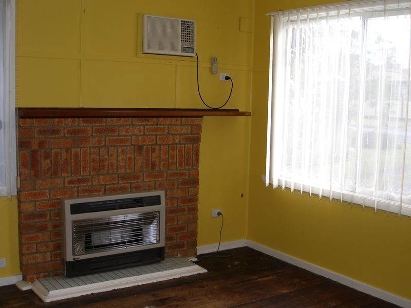 24 Mills Street, Heyfield VIC 3858